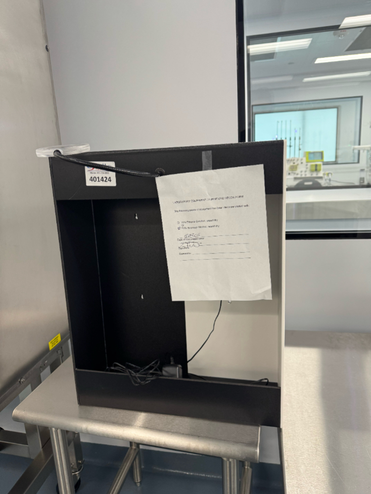 Image of Health Care Logisitics Manual Vial Inspection Booth